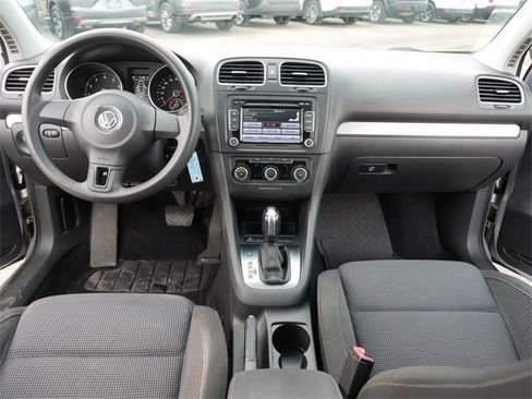 Used 2012 Volkswagen Golf 4-Door image 22