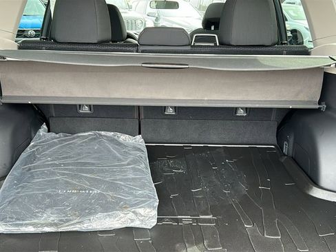 Used 2023 Subaru Forester Premium image 25