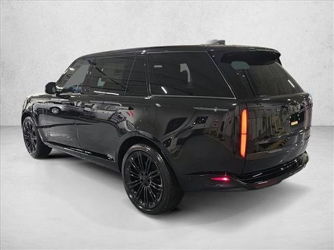 New 2026 Land Rover Range Rover Long Wheelbase SE image 7