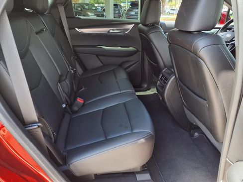 Used 2024 Cadillac XT5 Luxury FWD image 10