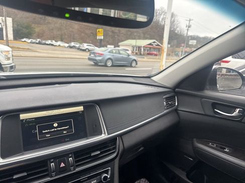 Used 2016 Kia Optima EX w/ Premium Package image 4