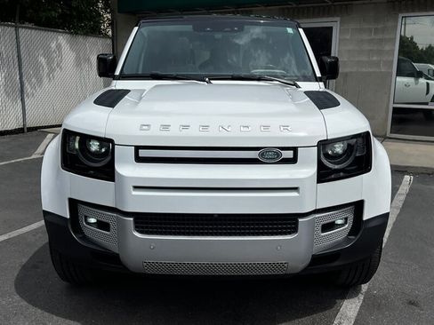 Used 2021 Land Rover Defender 110 SE AWD/4WD image 2