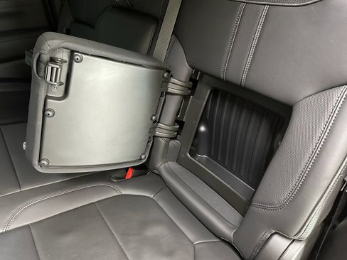 Certified 2022 Chevrolet Silverado 2500 High Country w/ Safety Package II image 35