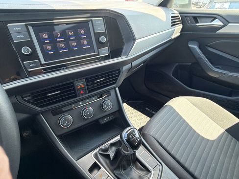 Used 2024 Volkswagen Jetta S image 22
