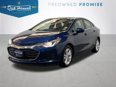 Used 2019 Chevrolet Cruze LT w/ Convenience Package image 1