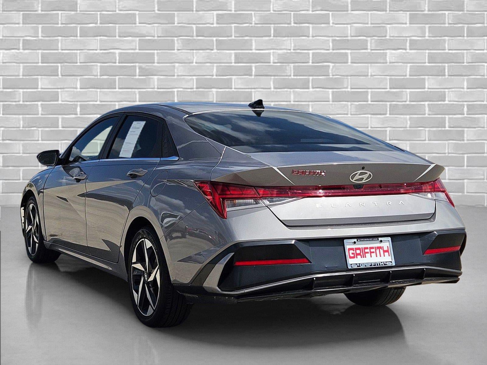 Used 2024 Hyundai Elantra SEL w/ Convenience Package FWD image 7