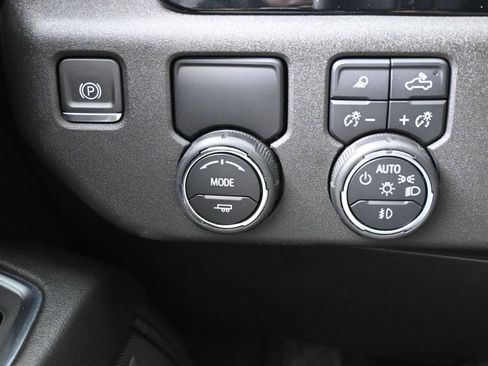 Used 2024 Chevrolet Silverado 1500 LTZ RWD image 19