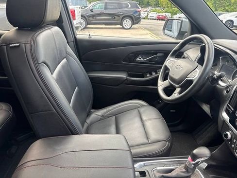 Used 2023 Chevrolet Traverse RS w/ LPO, Cargo Package AWD/4WD image 30