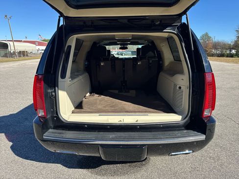 Used 2014 Cadillac Escalade ESV Platinum image 14