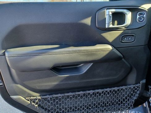 Used 2021 Jeep Gladiator 80th Anniversary AWD/4WD image 11