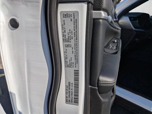 New 2025 Jeep Grand Cherokee Limited image 18