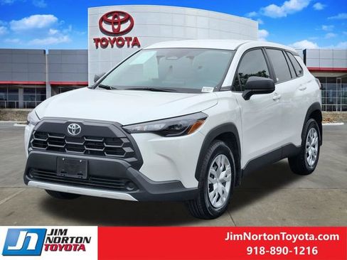 Used 2026 Toyota Corolla Cross L FWD image 4