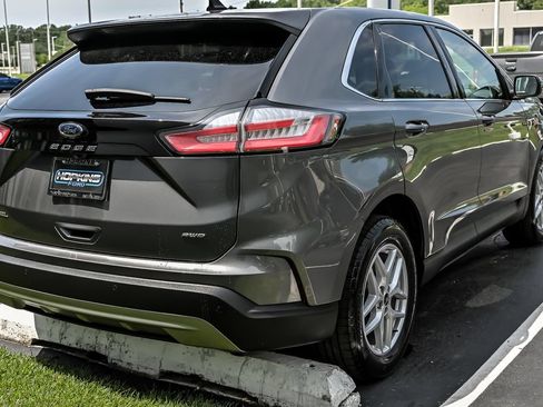 Certified 2023 Ford Edge SEL w/ Convenience Package AWD/4WD image 8