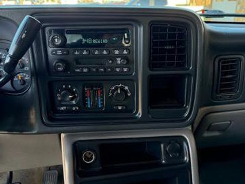 Used 2005 Chevrolet Tahoe LS w/ Preferred Equipment Group image 13