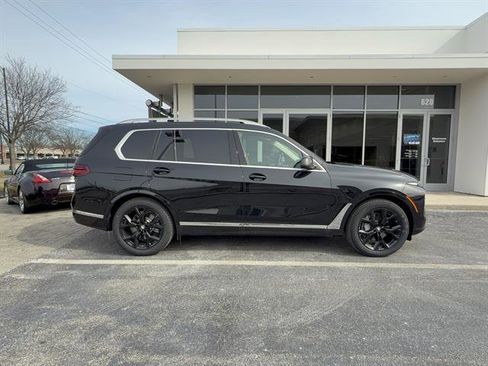 New 2026 BMW X7 xDrive40i image 2