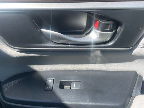 Used 2019 Honda CR-V Touring image 14