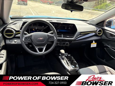 New 2026 Chevrolet Trax ACTIV w/ Sunroof Package FWD image 6