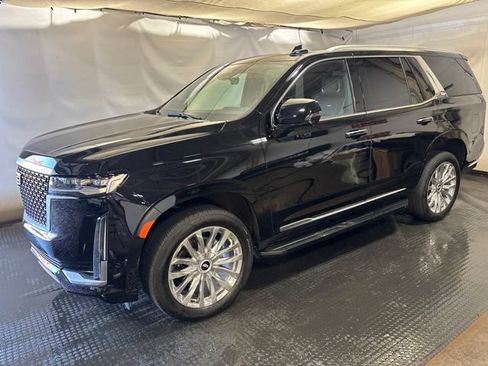 Certified 2023 Cadillac Escalade Premium Luxury w/ LPO, Illumination Package AWD/4WD image 3