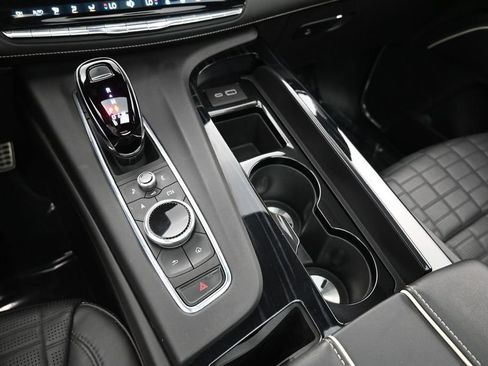 Used 2023 Cadillac Escalade V w/ LPO, ONYX Package AWD/4WD image 18