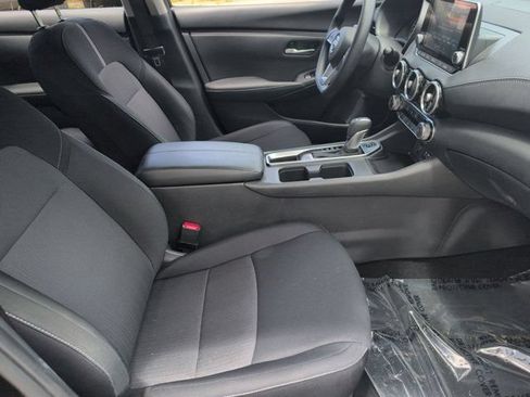 Used 2025 Nissan Sentra SV FWD image 30
