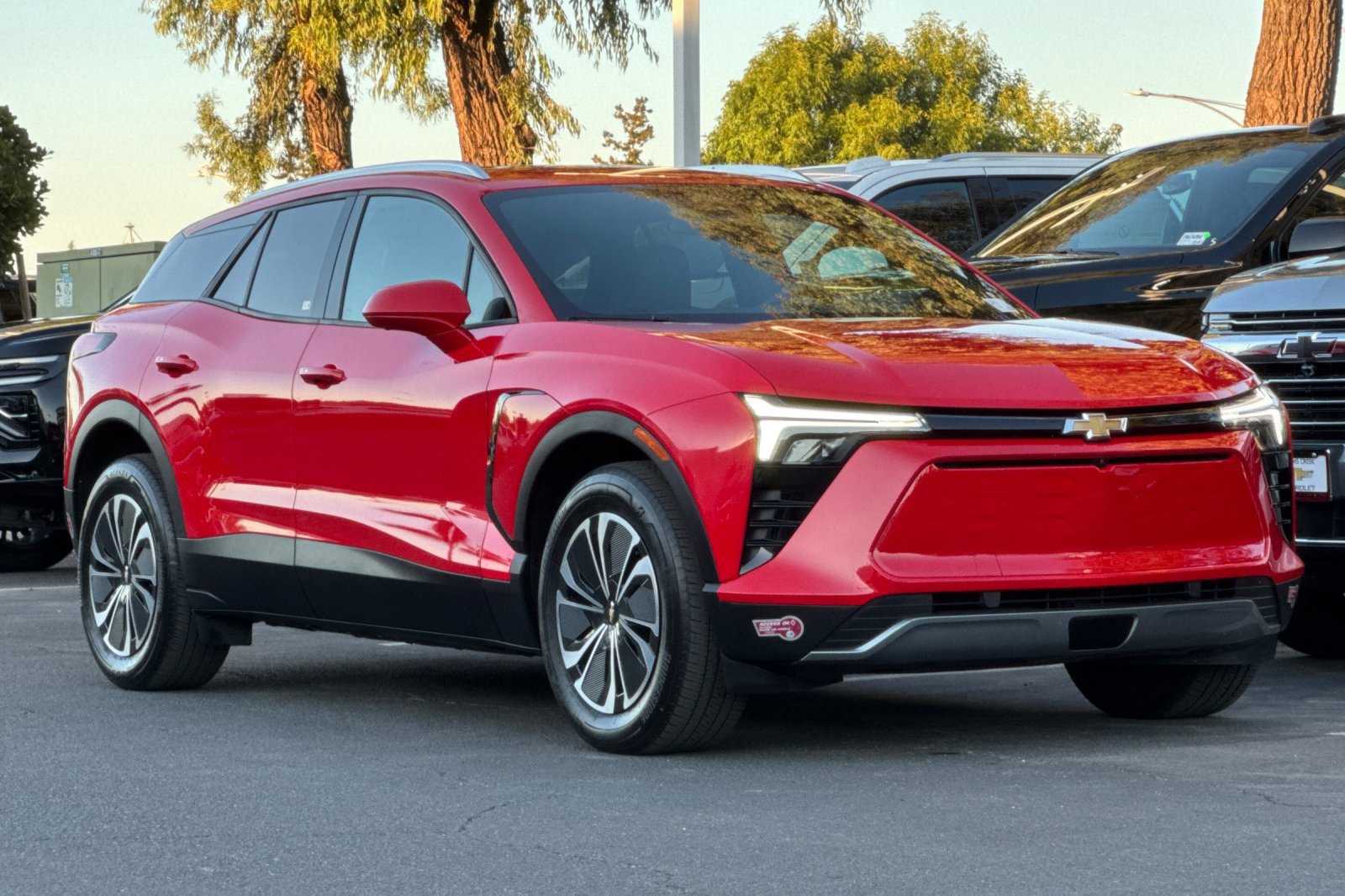 Used 2024 Chevrolet Blazer EV LT AWD/4WD image 2