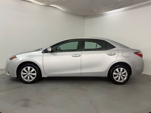 Used 2016 Toyota Corolla LE image 4