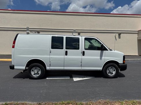 Used 2014 Chevrolet Express 2500 image 7