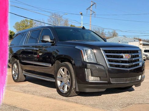 Used 2019 Cadillac Escalade ESV Luxury image 1