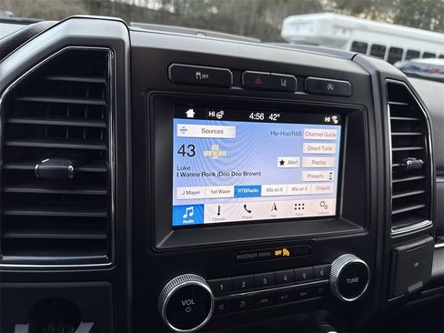 Used 2019 Ford Expedition Max Limited w/ Equipment Group 301A image 28