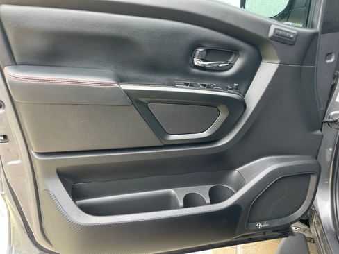 Used 2024 Nissan Titan PRO-4X w/ Pro-4x Convenience Package image 12