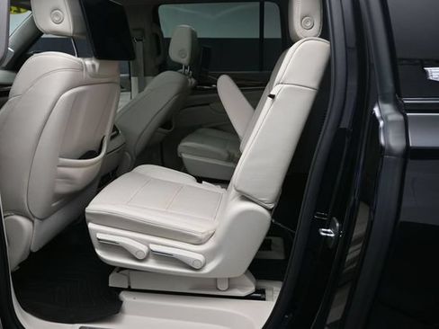 Used 2022 Cadillac Escalade ESV Sport Platinum AWD/4WD image 20