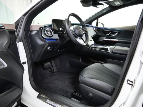 Certified 2023 Mercedes-Benz EQE 350+ 4MATIC Sedan image 15