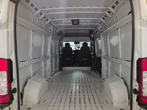 Used 2025 RAM ProMaster 2500 w/ Convenience Group FWD image 33