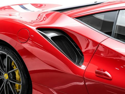 Used 2020 Ferrari 488 Pista Coupe RWD image 52