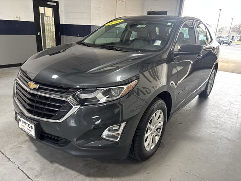 Used 2020 Chevrolet Equinox LS image 34