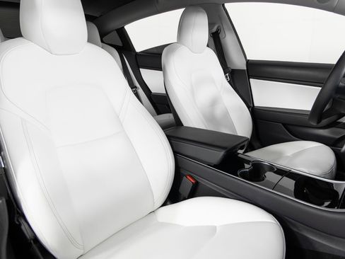 Used 2020 Tesla Model 3 Performance image 27