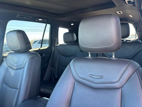 Used 2023 Cadillac XT6 Premium Luxury AWD/4WD image 15