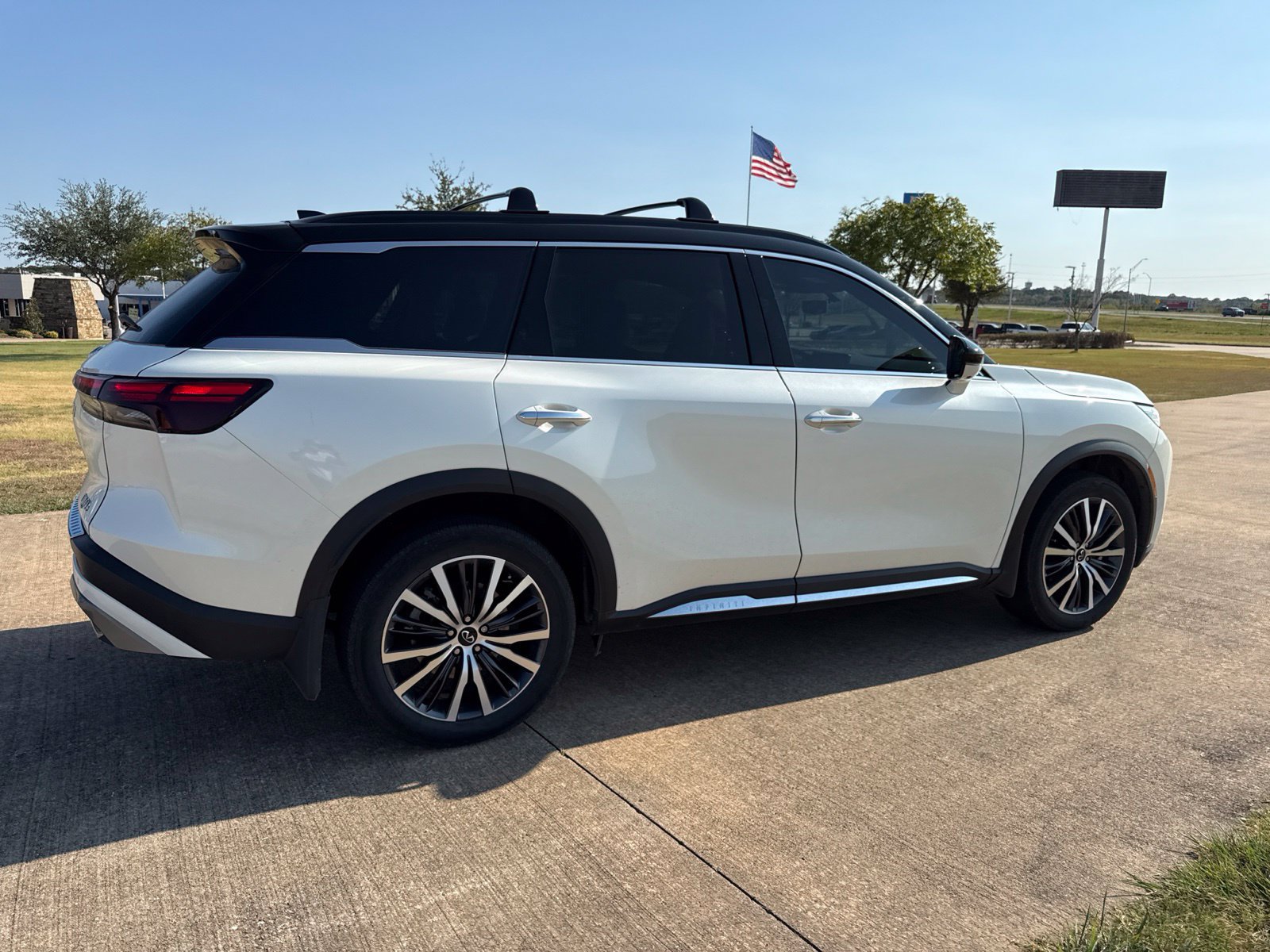 Used 2025 INFINITI QX60 Autograph w/ Cargo Package AWD/4WD image 10