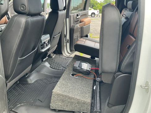 Used 2020 Chevrolet Silverado 2500 High Country w/ Z71 Off-Road Package AWD/4WD image 32