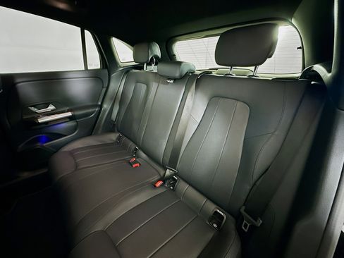 Used 2025 Mercedes-Benz GLA 250 image 27