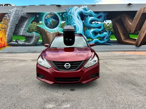 Used 2016 Nissan Altima 2.5 S w/ Power Driver Seat Package FWD image 2