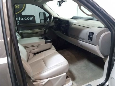 Used 2013 Chevrolet Silverado 2500 LT w/ Z71 Appearance Package image 11