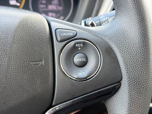 Used 2017 Honda HR-V EX image 27