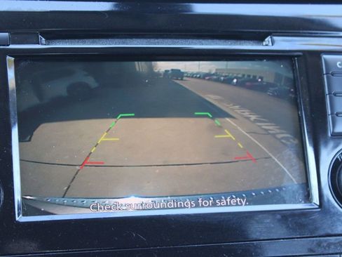 Used 2019 Nissan Rogue SV image 34