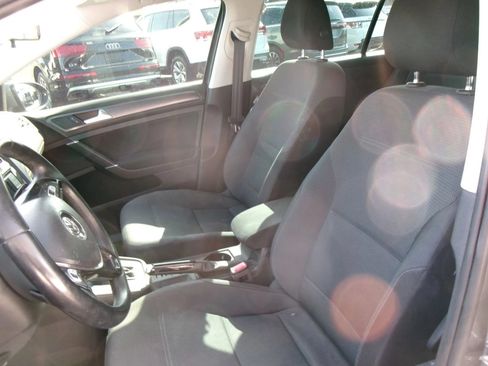 Used 2019 Volkswagen Golf S FWD image 11