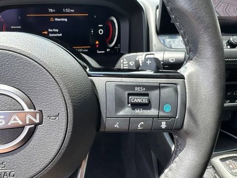 Used 2024 Nissan Rogue SL AWD/4WD image 13