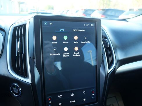 Used 2021 Ford Edge SE image 13