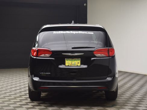 New 2026 Chrysler Voyager LX image 10