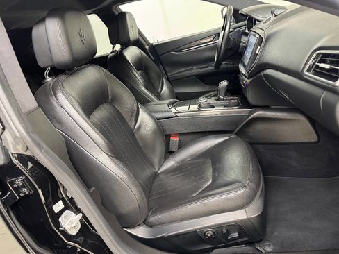 Used 2017 Maserati Ghibli image 25