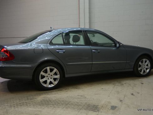 Used 2007 Mercedes-Benz E 350 4MATIC Sedan image 34